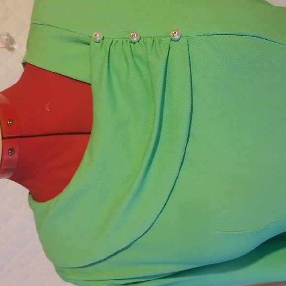 Beautiful light green dress. Stretchy fabric size medium - Picture 4 of 5